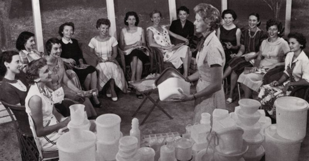 16 Fascinating Glimpses Into American Life During The 1950s
