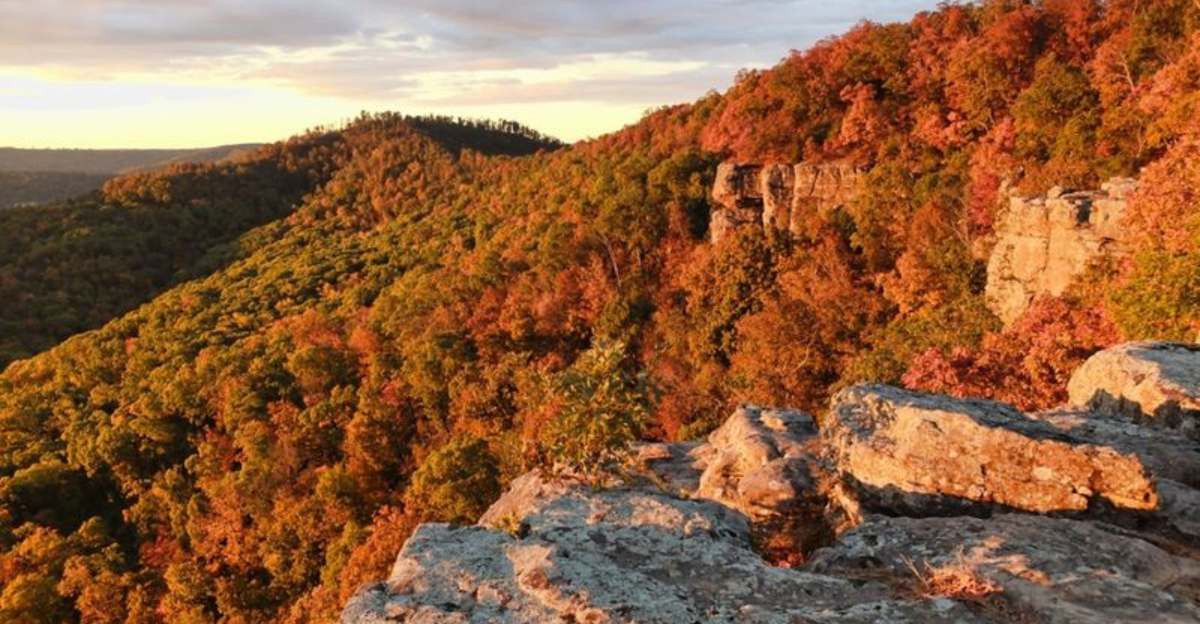 17 Epic Outdoor Routes To Hike Through The Ozarks Of Missouri And Arkansas