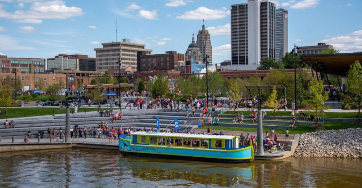 17 North Indiana Small Towns That Keep Historic Canal Routes Alive