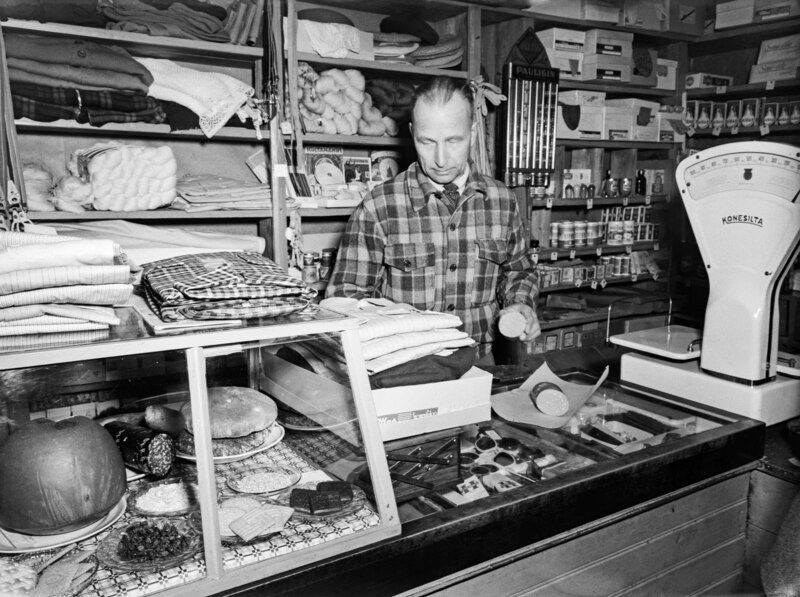1950s Bread and Dairy Section