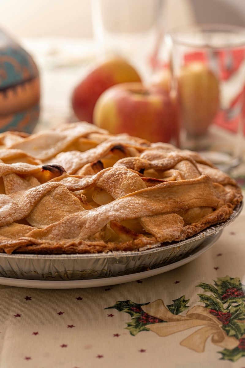 Classic Apple Cinnamon Pie