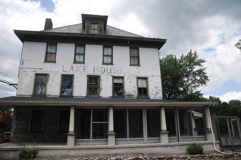 Lake House Hotel - Saylorsburg's Haunted Landmark
