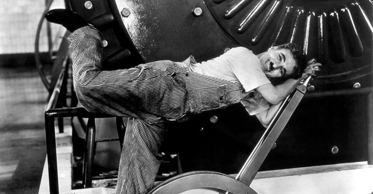 9 Timeless Black-And-White Movies That Still Shine In Every Era