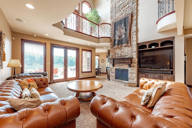 A Grand Yet Welcoming Living Room