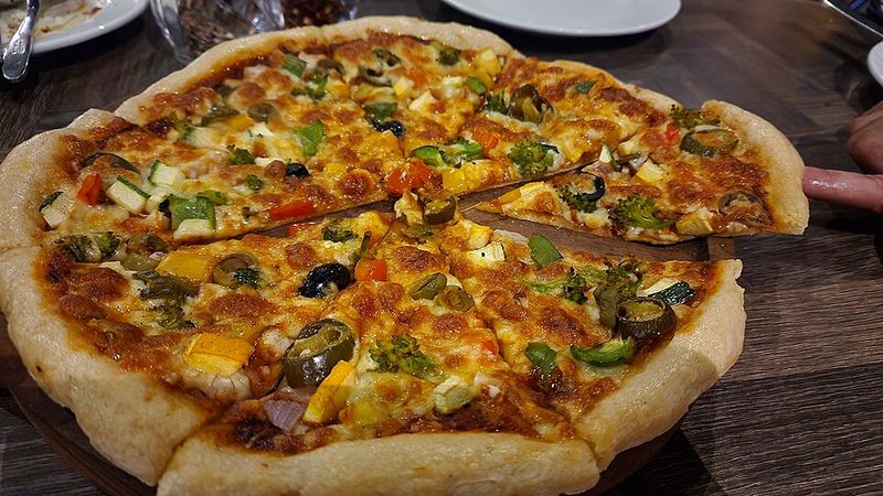 Reheating Pizza In The Microwave Works Fine