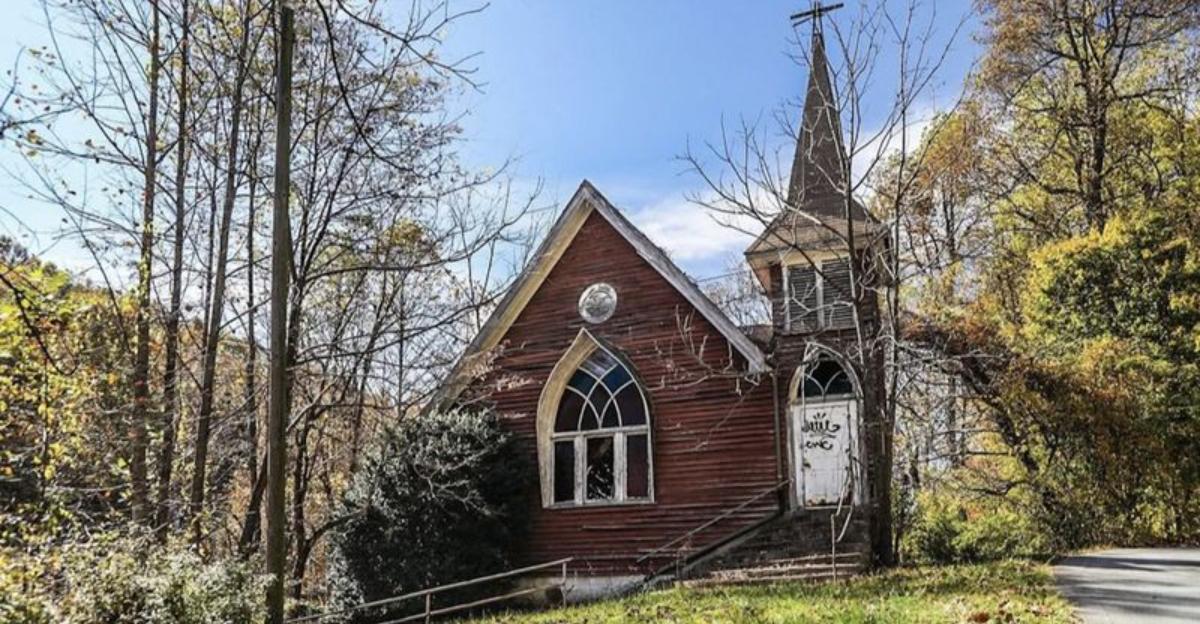 An Abandoned Church In North Carolina’s Mountains Is A Stunningly Sacred Historic Location