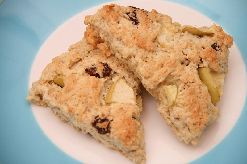 Apple Cinnamon Scones