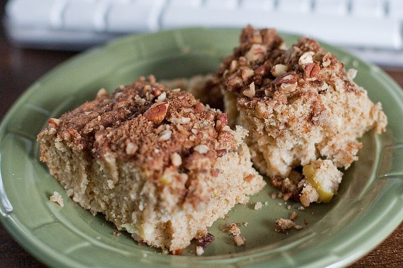 Apple Cinnamon Coffee Cake