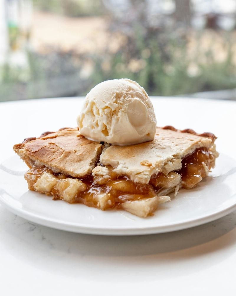 Apple Pie with Ice Cream