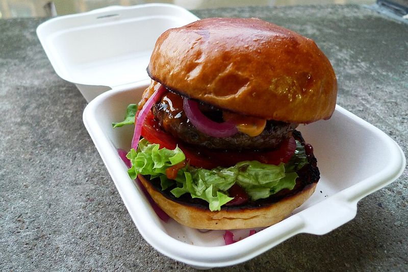 Patty & Bun Ari Gold – UK