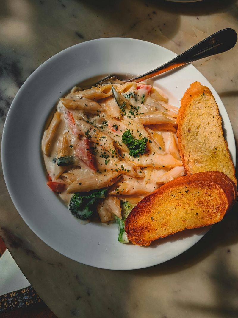 Creamy One-Pot Pasta with Zucchini and Garlic