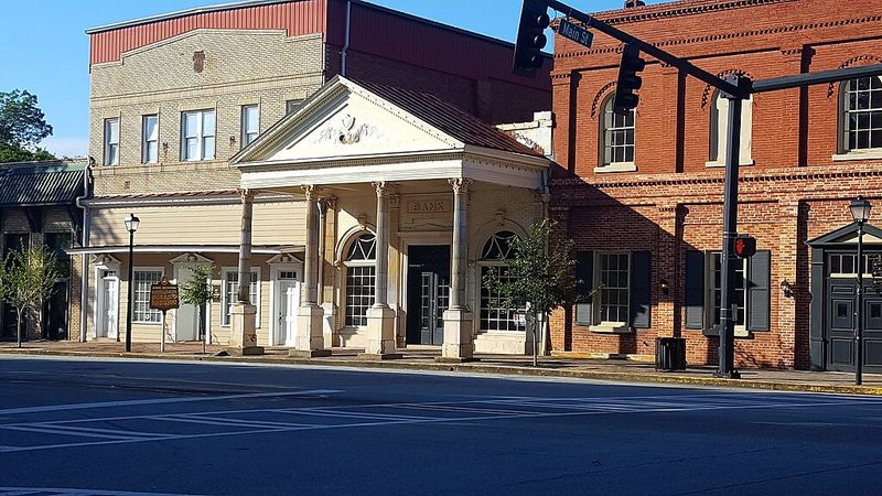 Madison Historic District Stroll (N. Main Street)