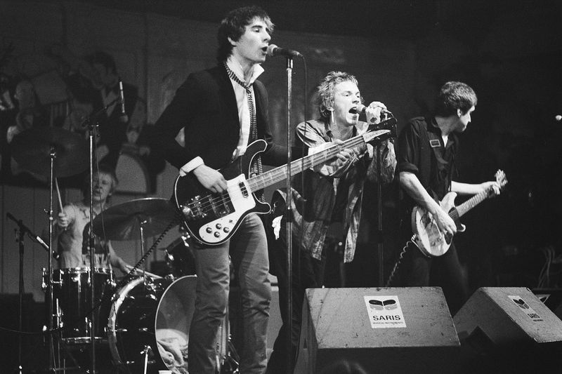 Sex Pistols - Anarchy in the U.K. (1976)