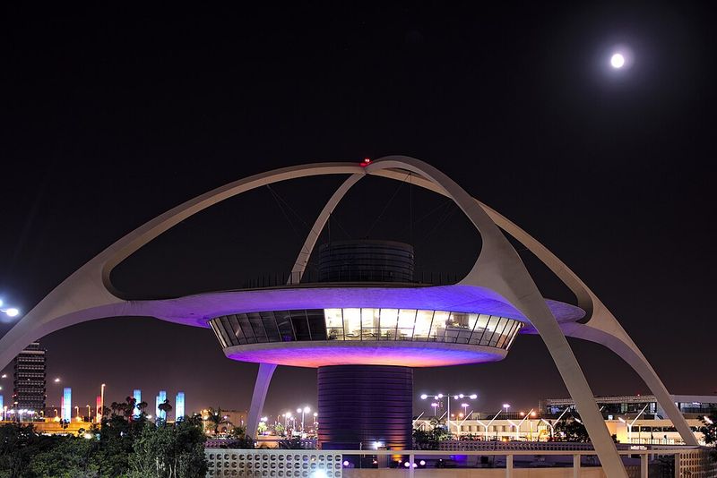 Space-Age Architecture Launched Forward