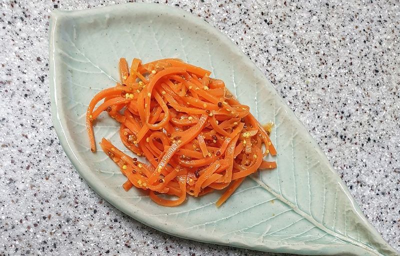 French Grated Carrot Salad