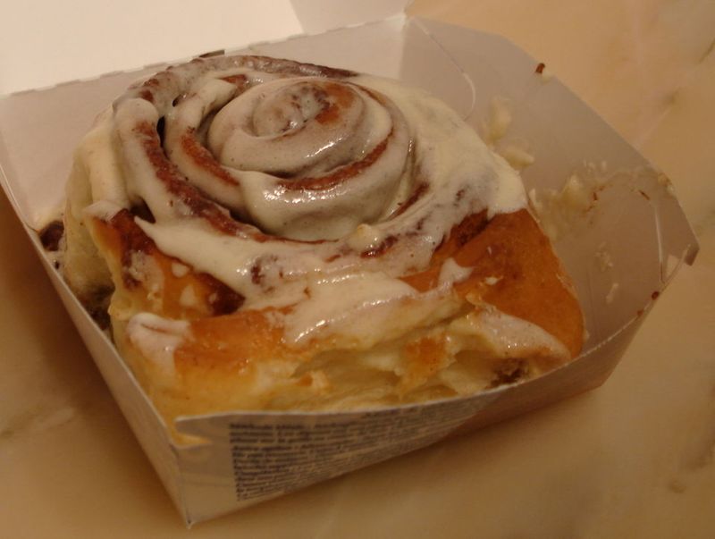 Cinnamon Roll Apple Pie