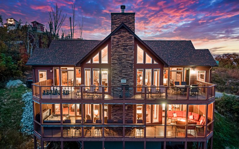 Luxury Fall Cabin Rentals in Gatlinburg