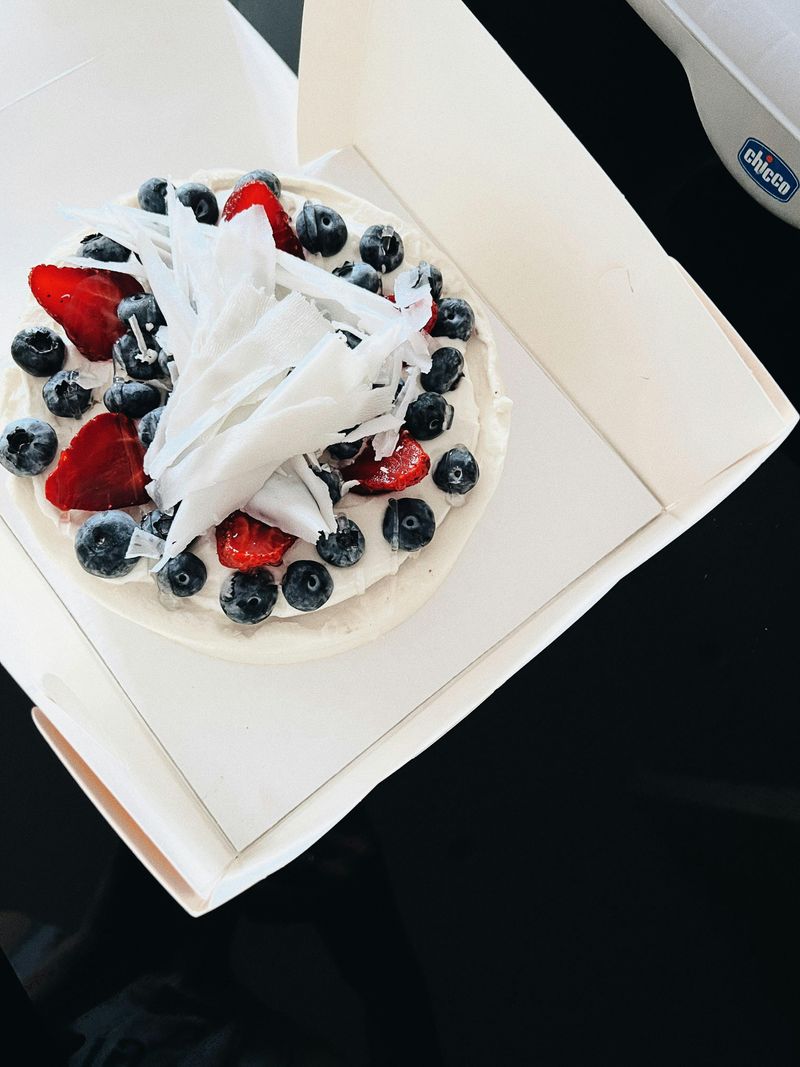 Berry Pavlova