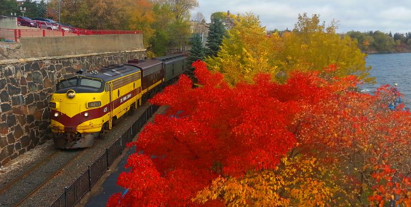 North Shore Scenic Railroad