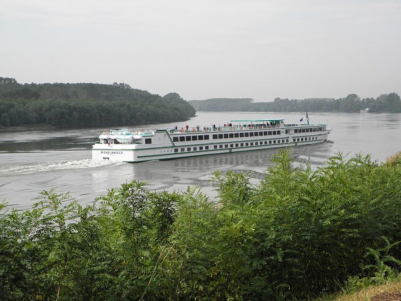 Po River Cruise