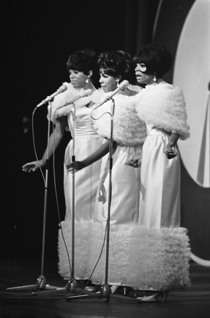 I Hear a Symphony – The Supremes