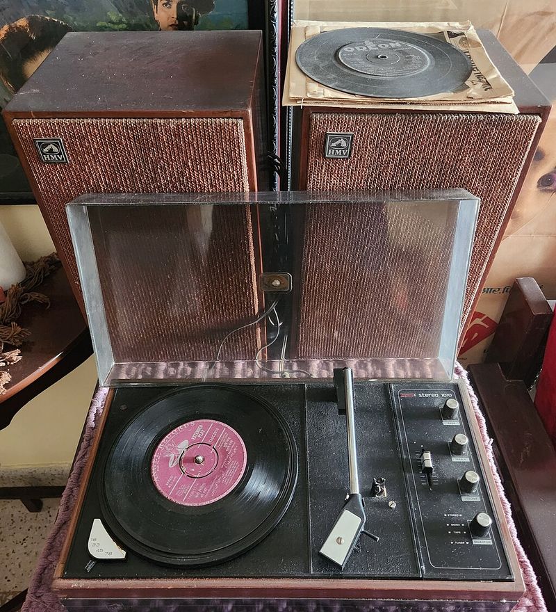 Vinyl Record Setups Became Music Streaming Apps