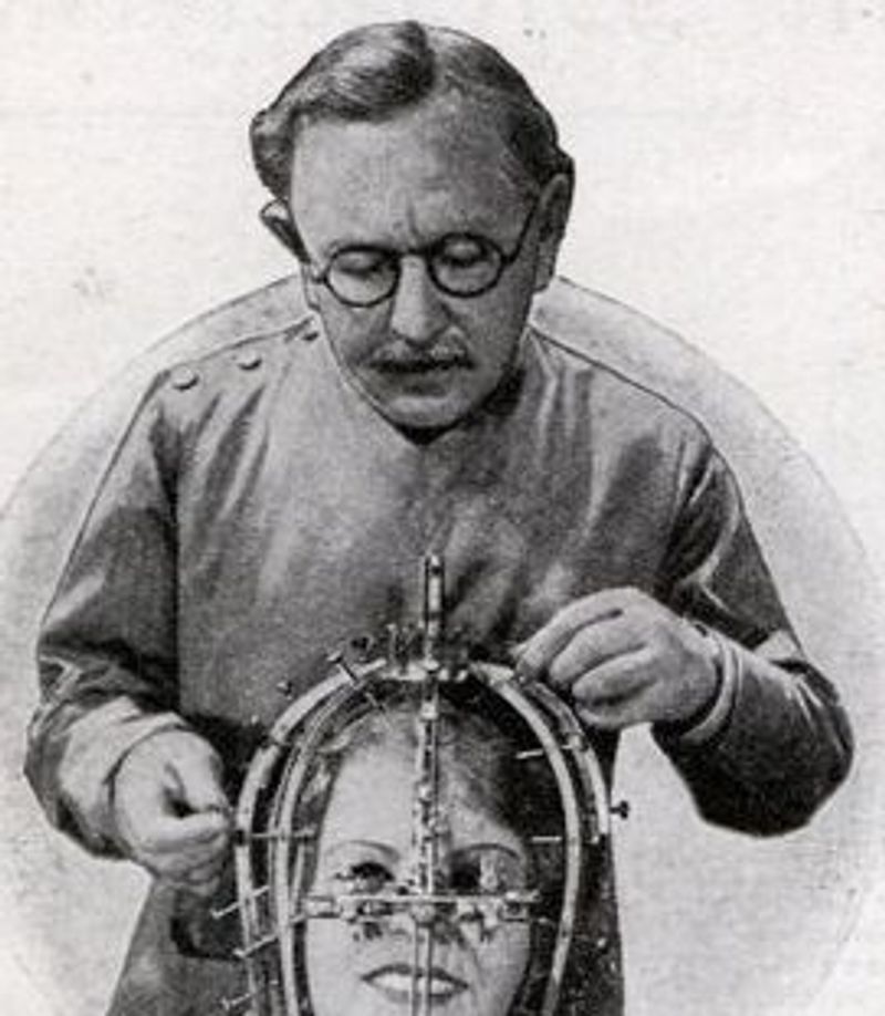 Max Factor's Beauty Micrometer