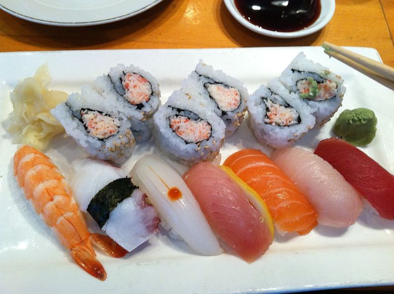 Nigiri and Uramaki Sushi Plate