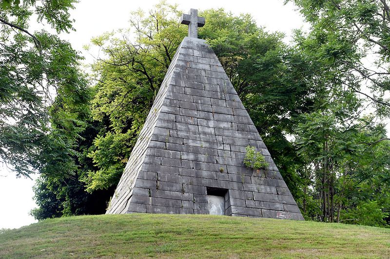 Notable Architecture and Monuments