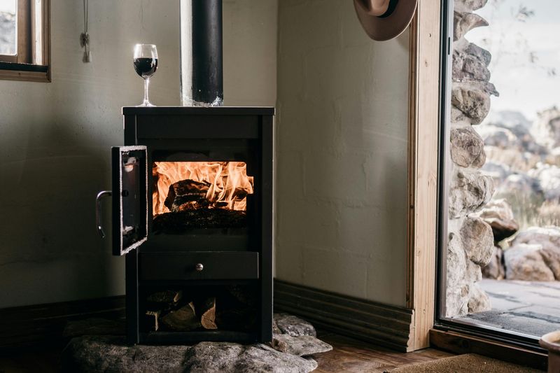 Have Open Fireplaces Without Screens