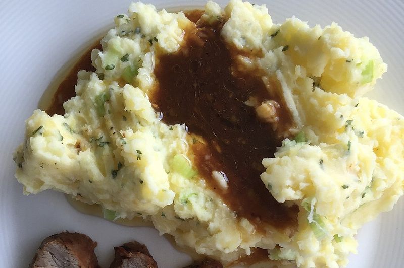 Mashed Potato Bowls With Gravy Drizzle