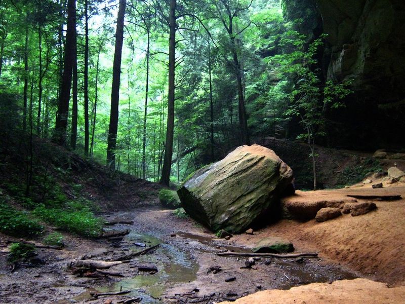 Hocking Hills and Ash Cave in Logan