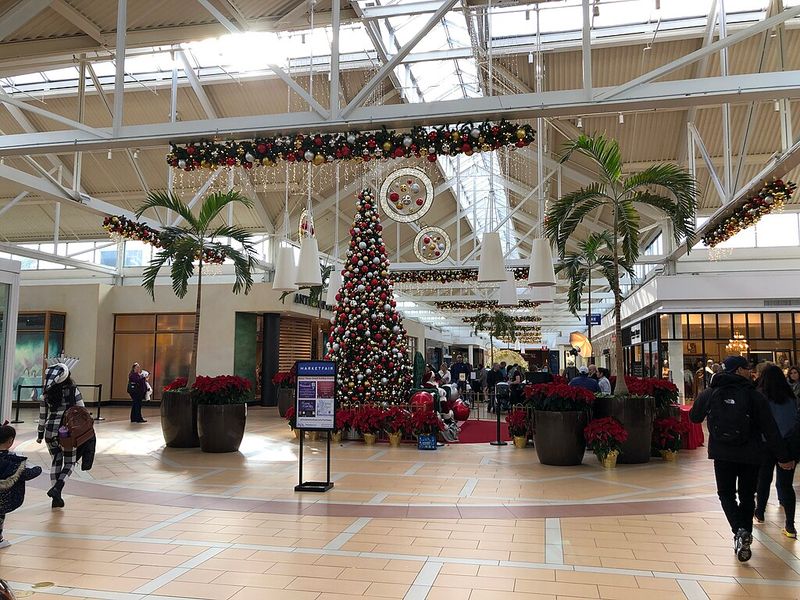 Mall Santa Photo Sets