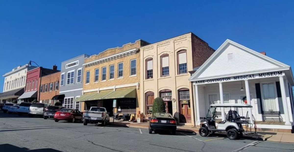 Nestled Between Charlotte And Wilmington Is A Quaint North Carolina Gem With A Bustling Arts Scene