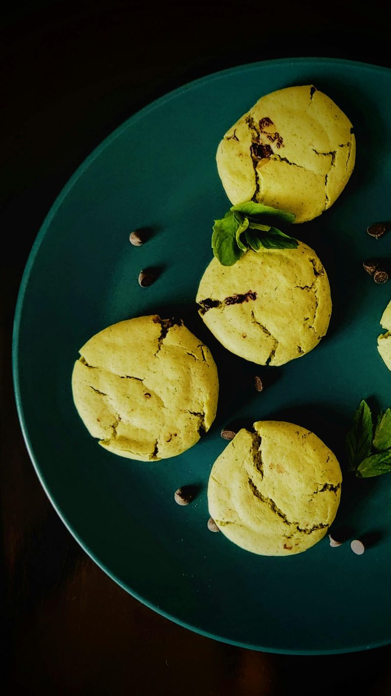 Mint Chocolate Chip Shortbread Cookies