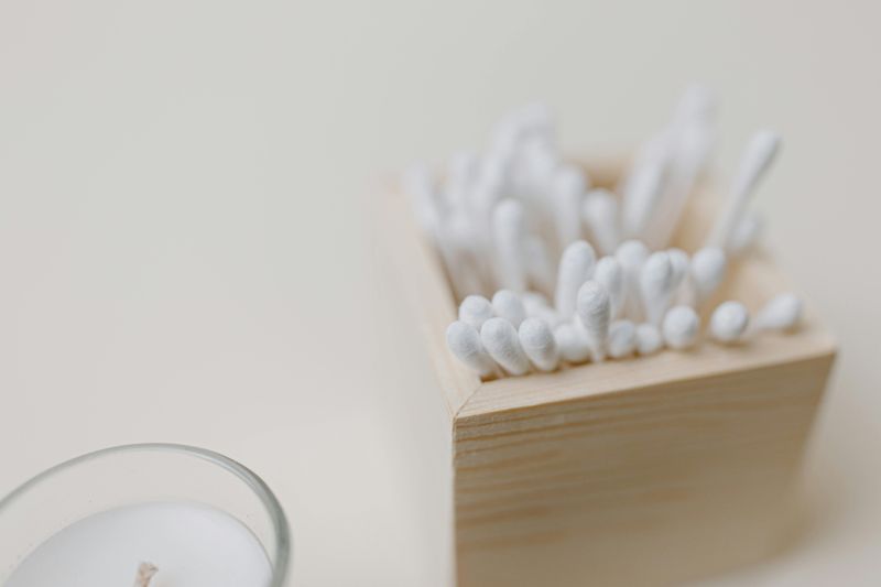 Q-tips Cotton Swabs