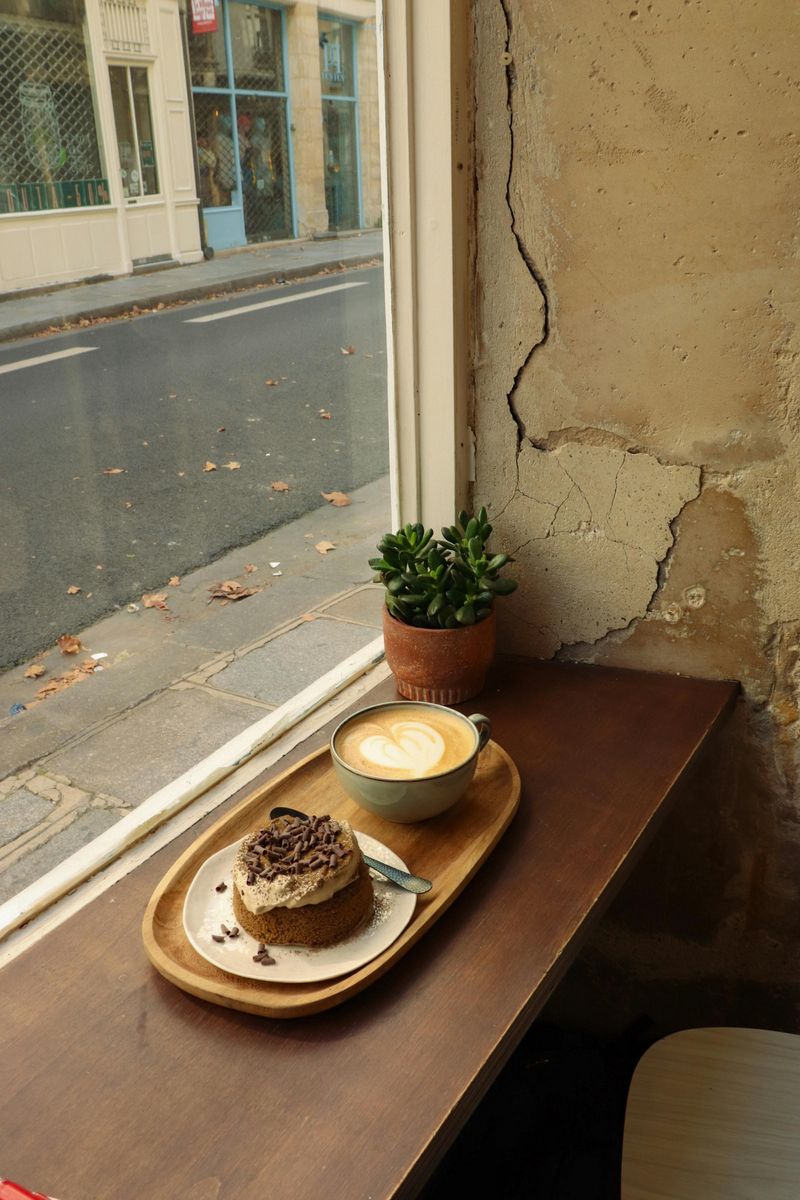 Un café, s'il vous plaît – A coffee, please