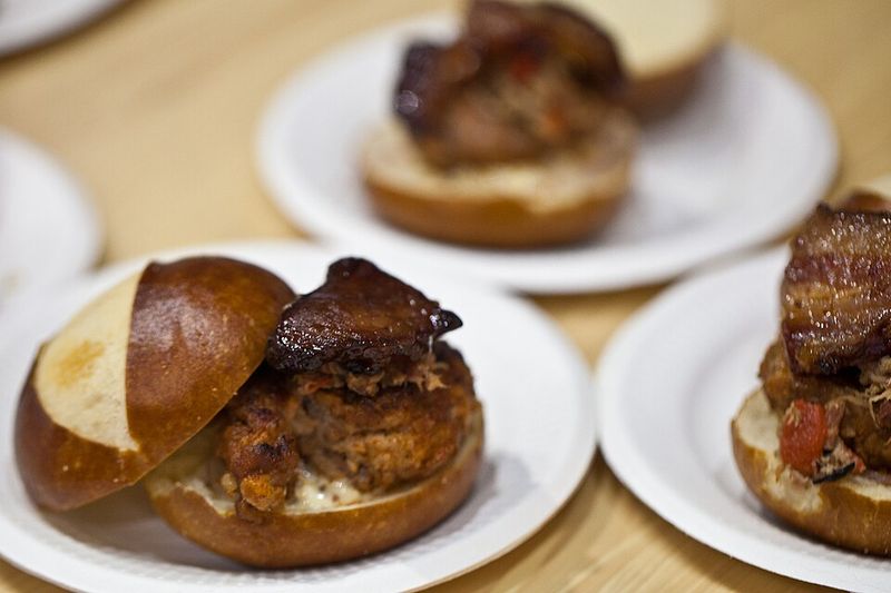 Big Chef Tom's Belly Burger – USA
