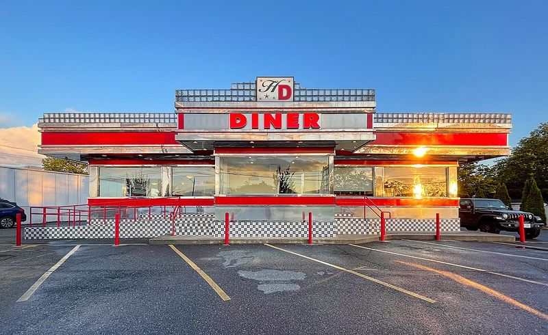 Fast-Food Diners Filled With Laughter
