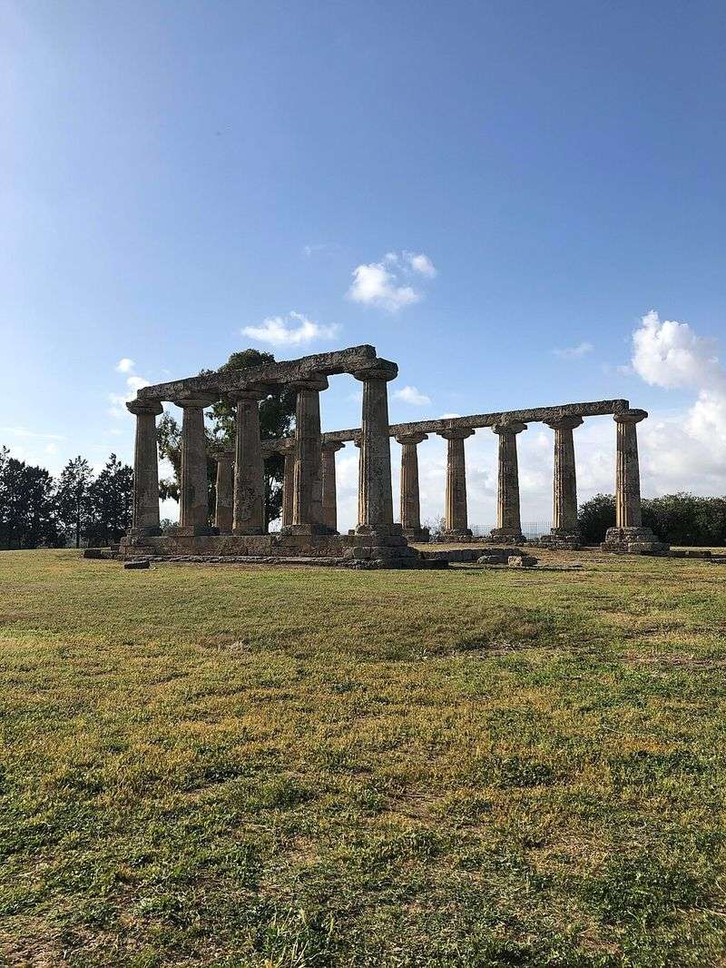 Metaponto's Greek Temple Ruins By The Sea