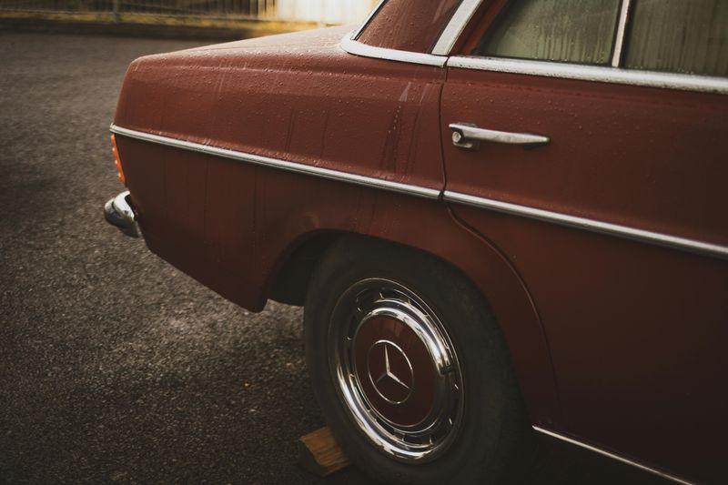 Cars Had Bench Seats And No Seatbelts