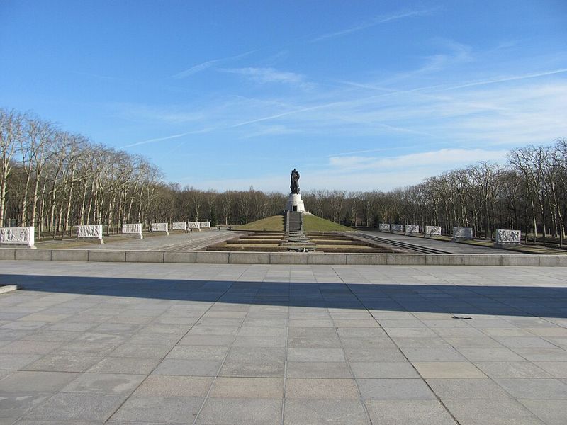 Honor History At Treptower Park Memorial