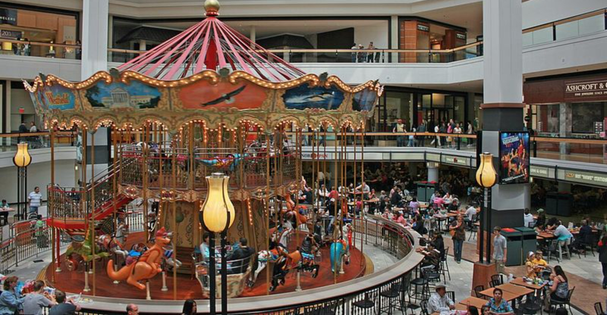 Remembering 14 Classic Mall Features That Have Faded Away