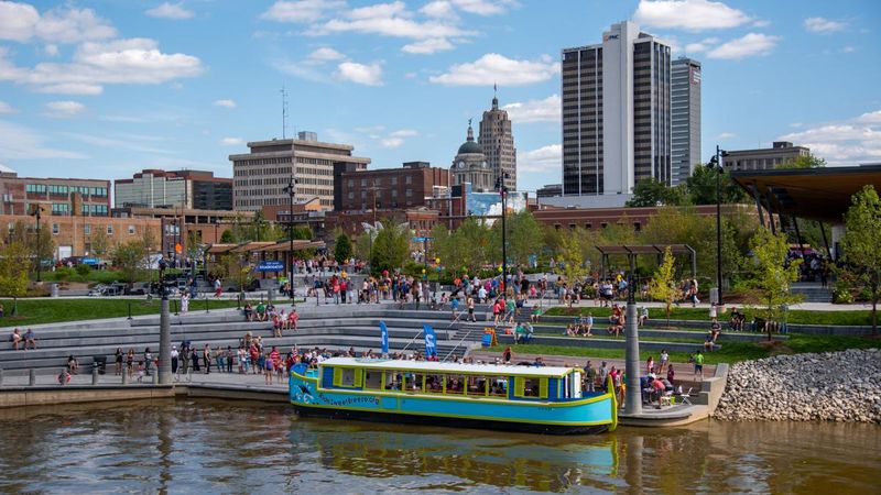 Fort Wayne's Canal Landing