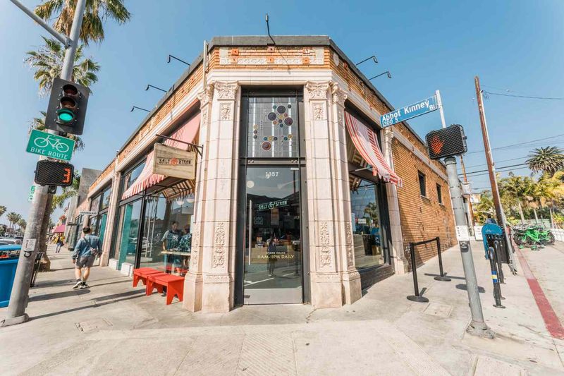 Abbot Kinney Boulevard (Venice, Los Angeles)