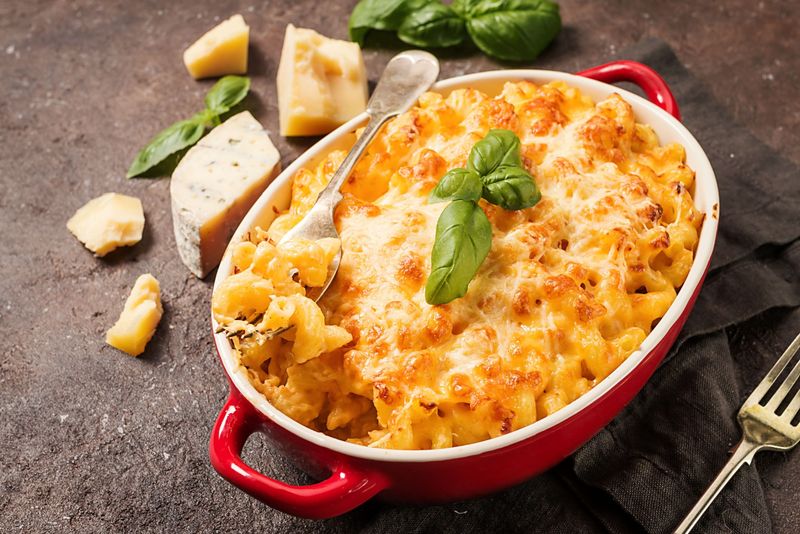 Classic Baked Mac and Cheese
