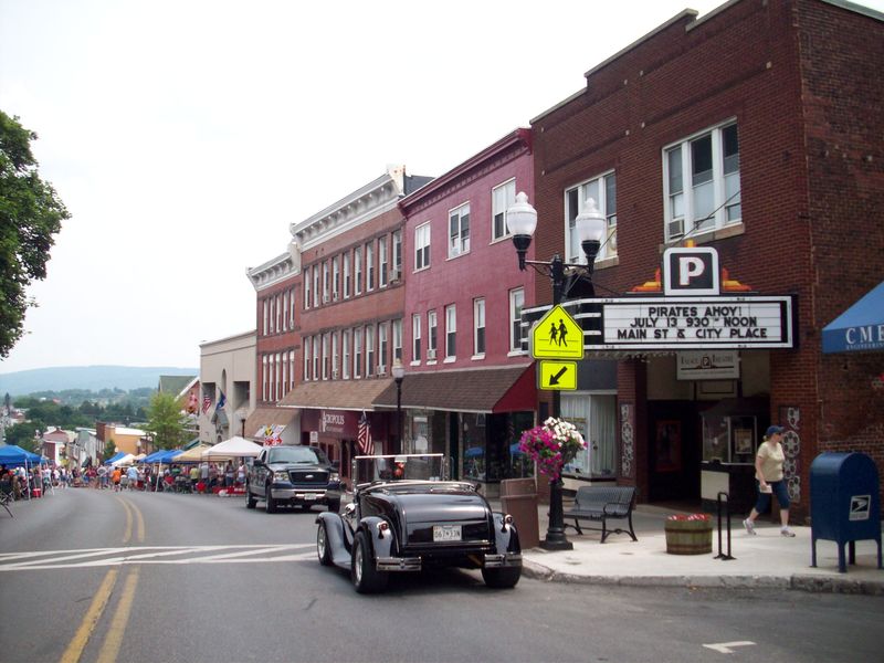 Trail-Town Hospitality