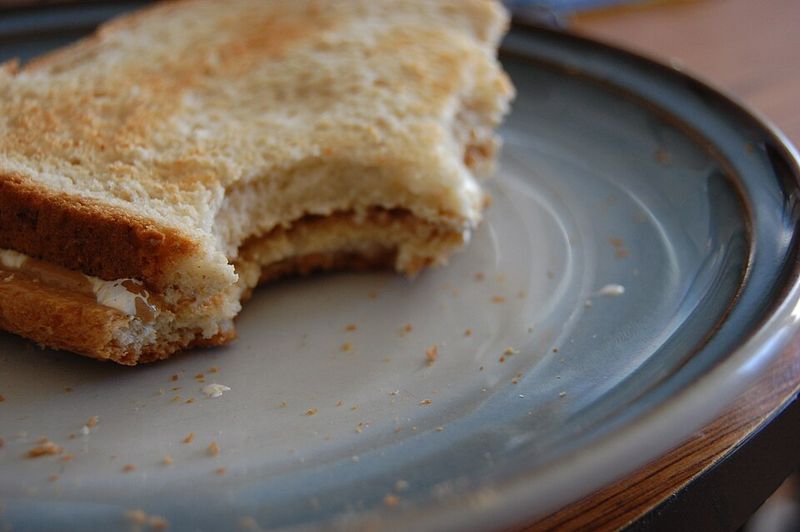 Peanut Butter and Marshmallow Sandwiches