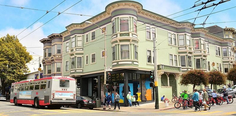 Haight-Ashbury Became Hippie Central