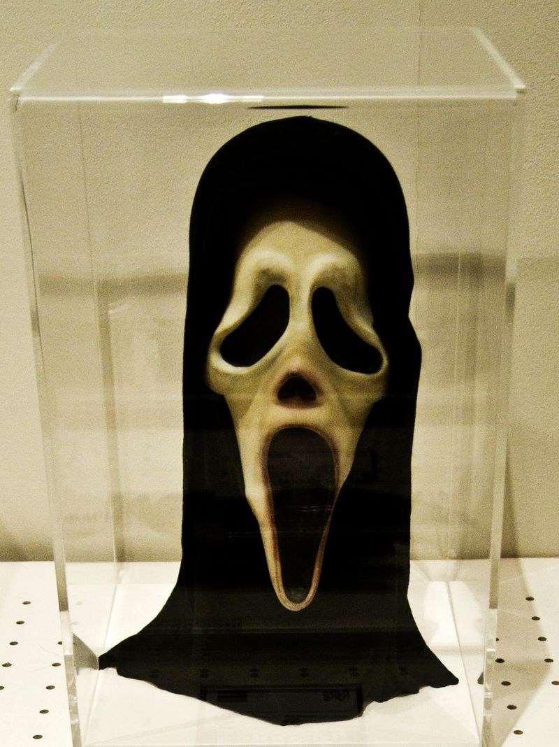 Scream (1996) - Drew Barrymore's Chilling Phone Call